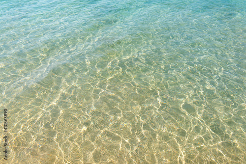 Clear sea water can see the sandy.