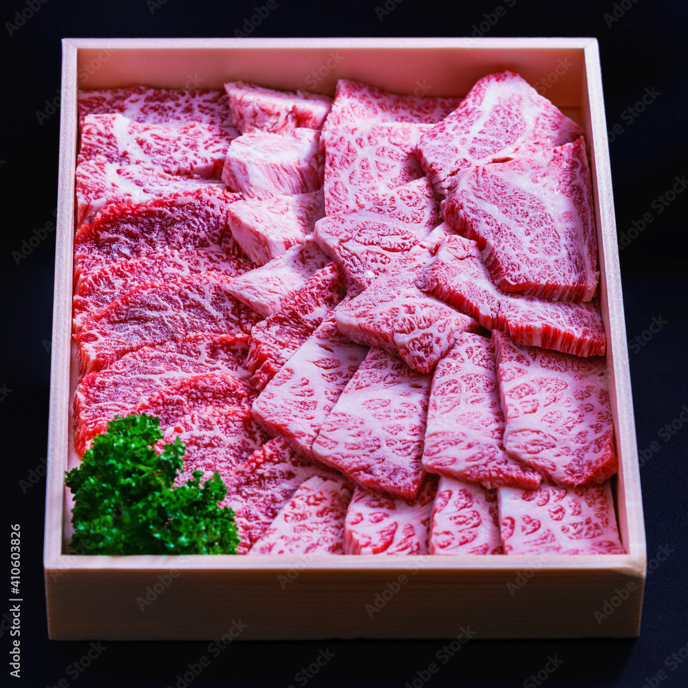 牛肉　箱入り　ふるさと納税　【ギフトのイメージ】

