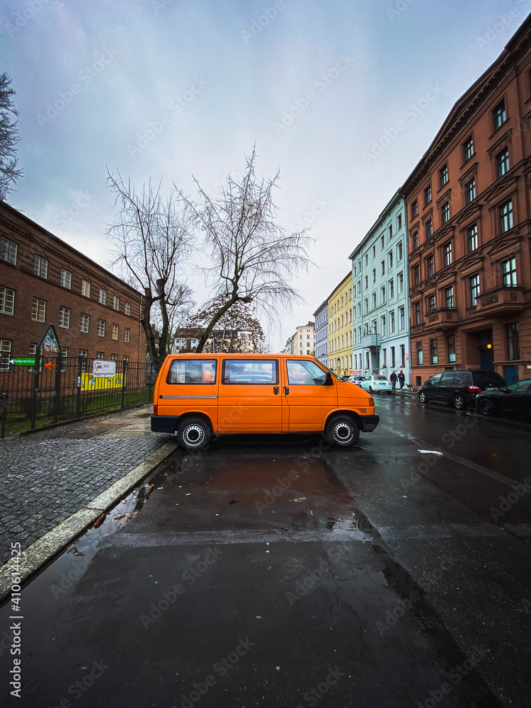 Fototapeta premium yellow taxi cab