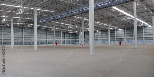 Image of the inside large warehouse empty