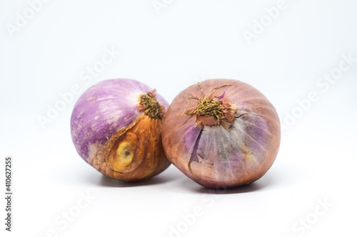 Onion bulbs isolated on the wht photo
