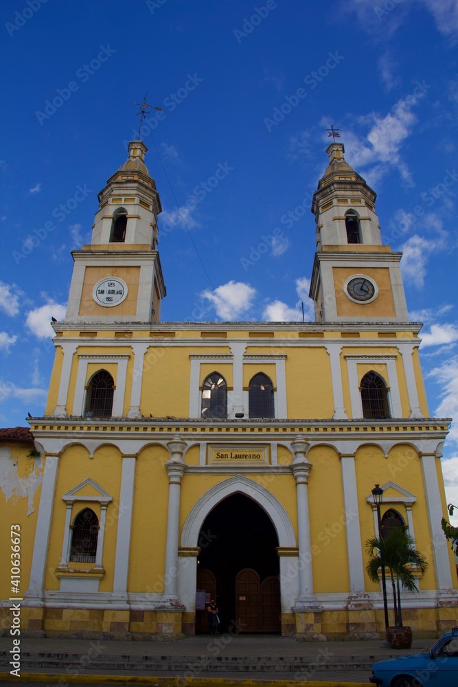 fachada, iglesia, san laureano, bucaramanga, colombia