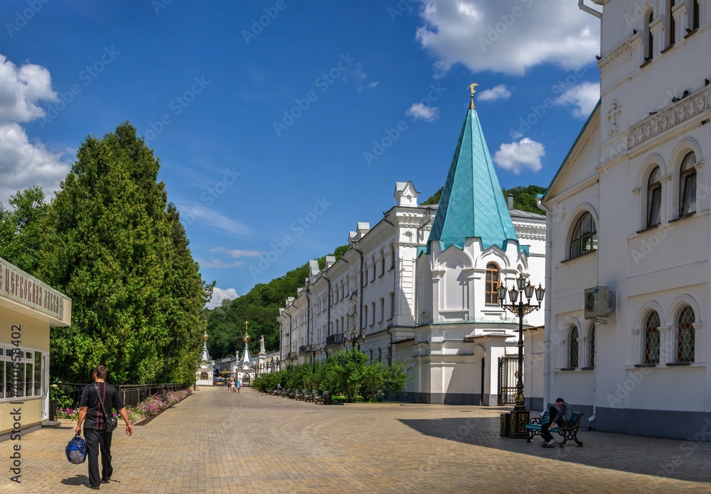 Obraz premium The Holy Mountains Lavra in Svyatogorsk, Ukraine