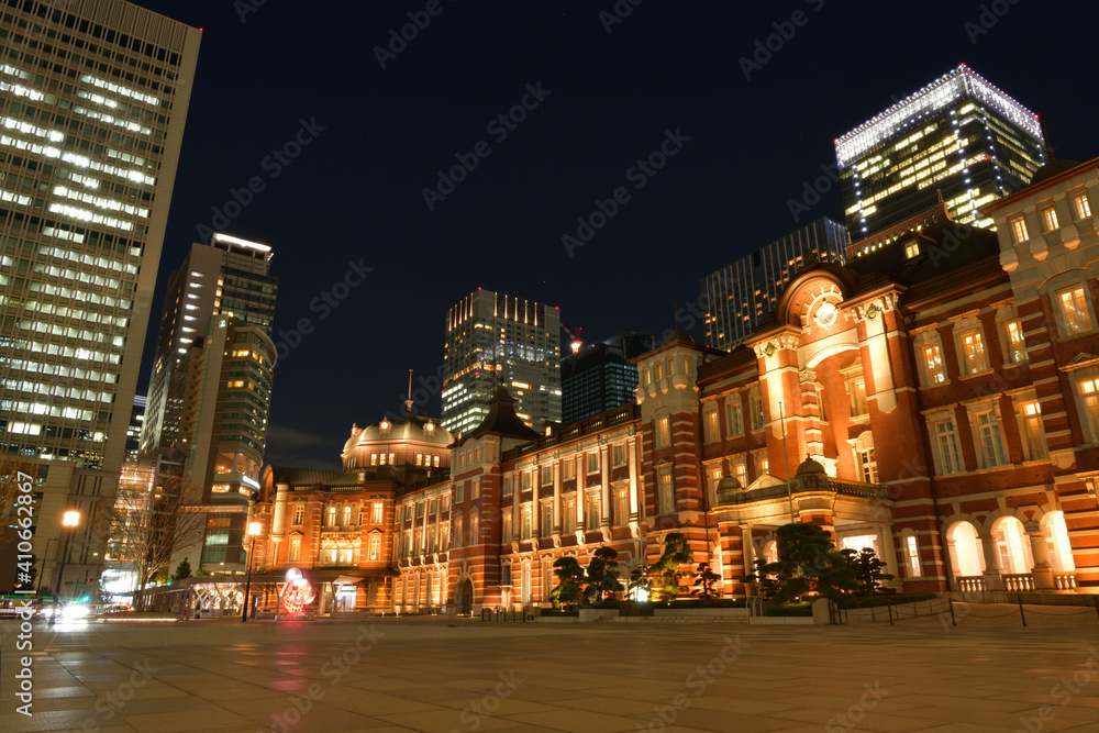 Obraz premium 東京駅 夜景