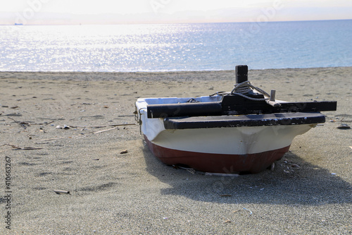 Wallpaper Mural boat on the beach Torontodigital.ca