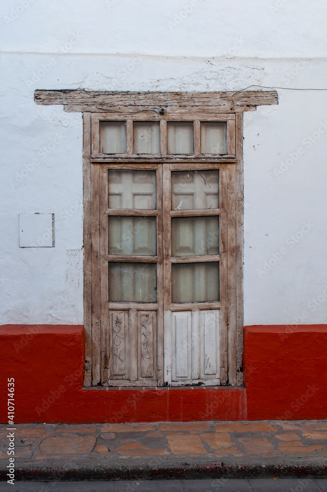 Fototapeta premium Puertas de madera