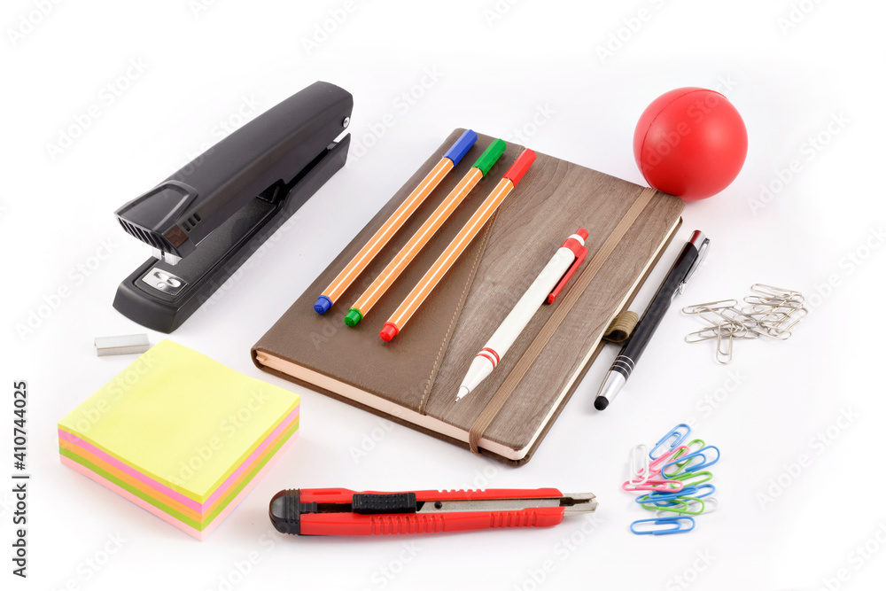 Obraz premium Office supplies isolated on white