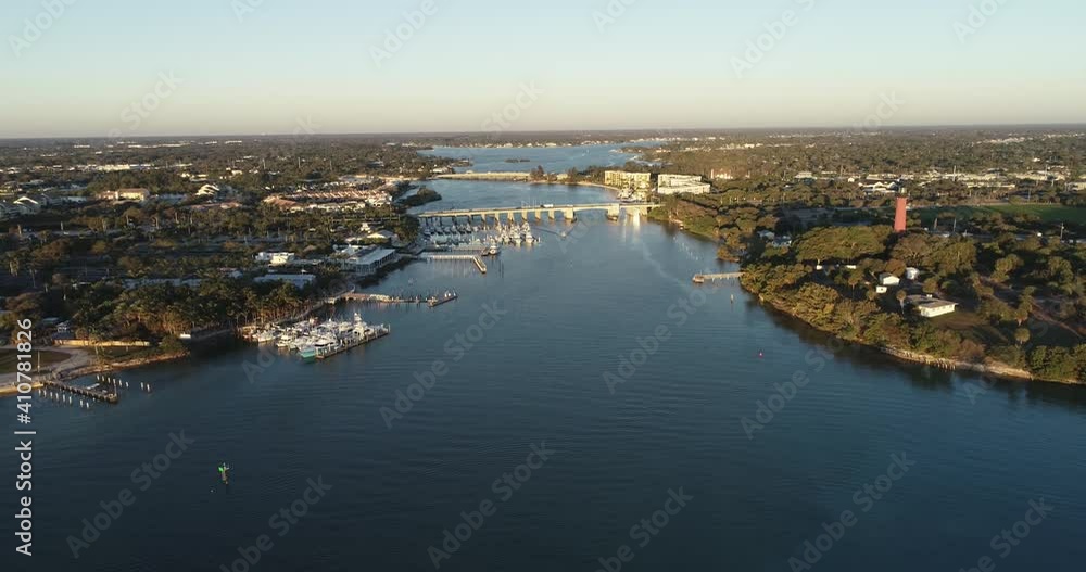 Beautiful aerial shot flying towards Intracoastal waters in Jupiter Inlet, FL. Beautiful aerial shot flying towards Intracoastal waters in Jupiter Inlet, FL.