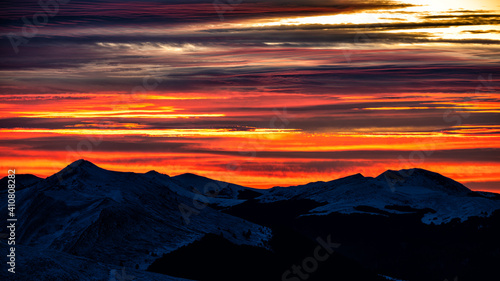 Fototapeta Naklejka Na Ścianę i Meble -  An awesome sky over the mountains. Mt Tarnica, Bieszczady National Park, The Carpathians, Poland.