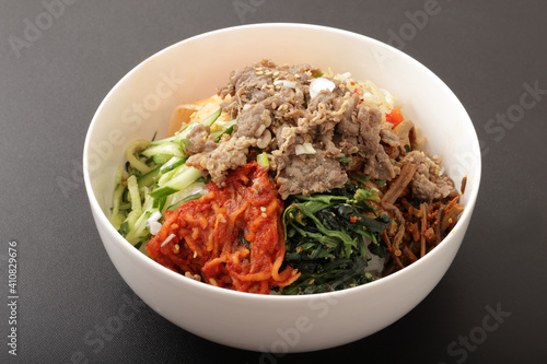 韓国料理のプルコギビビンバのイメージ