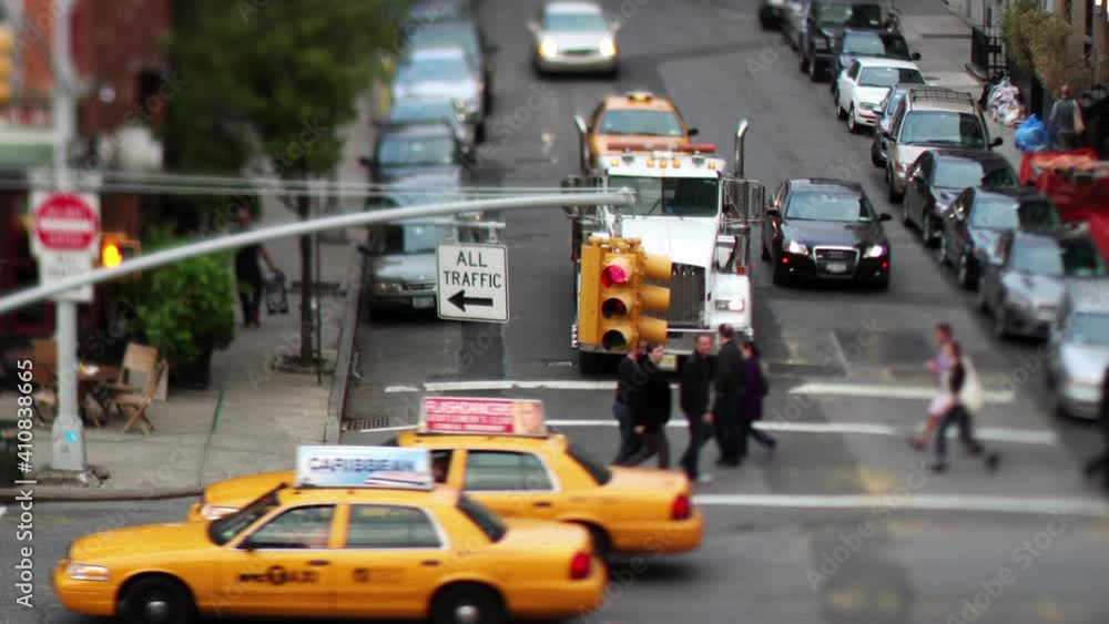 Forward and reverse timelapse of traffic in new york Forward and reverse timelapse of traffic in new york