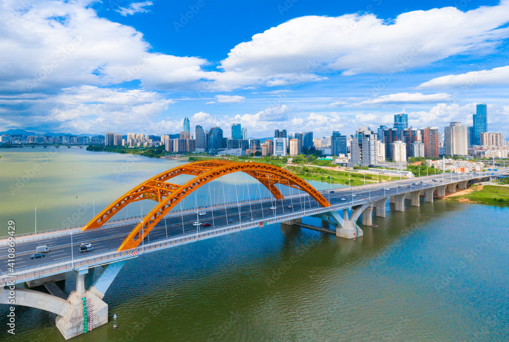 Fototapeta premium Cityscape of Longsheng Bridge, Huizhou City, Guangdong Province, China