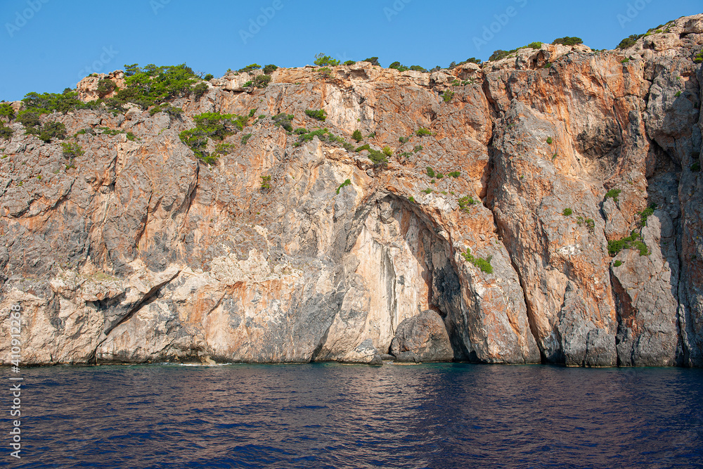Felsküste auf der Insel Karpathos, Griechenland