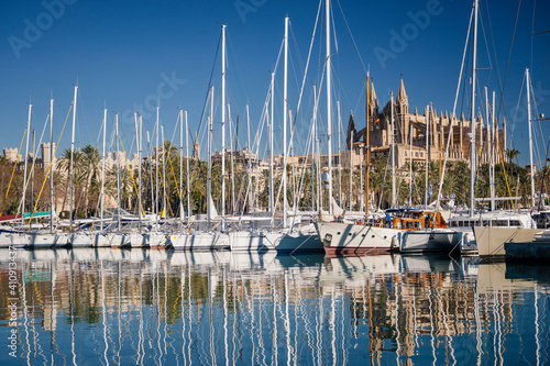 Catedral de Palma desde Moll de la Riba, Palma, mallorca, islas baleares, españa, europa