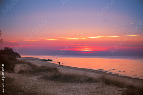 Sonnenuntergang am Meer in Kühlungsborn an der Ostsee, Mecklenburg-Vorpommern, Deutschland