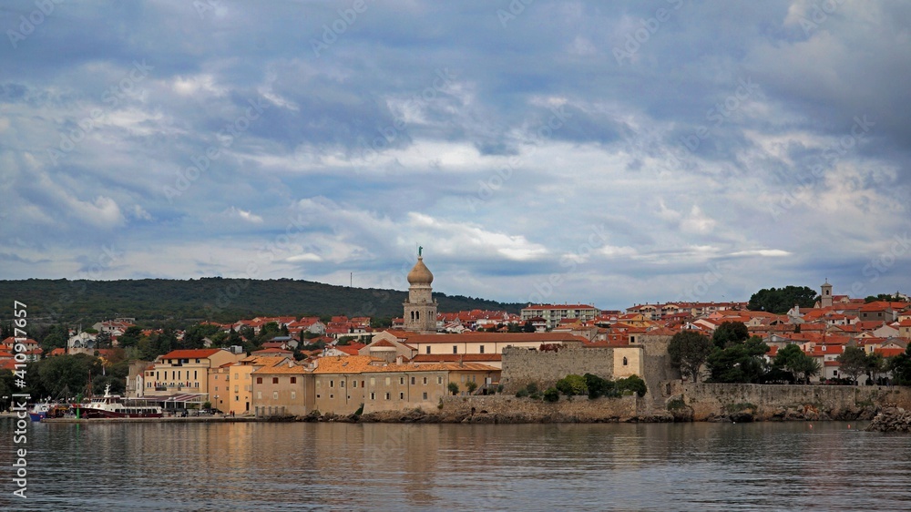 Obraz premium panorama, view of the village , view of the city, view of the fortress , sea, clouds , town , Europe , old