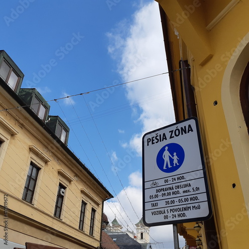 Fotografía Warning sign about walking pedestrians. Presov, Slowakia.