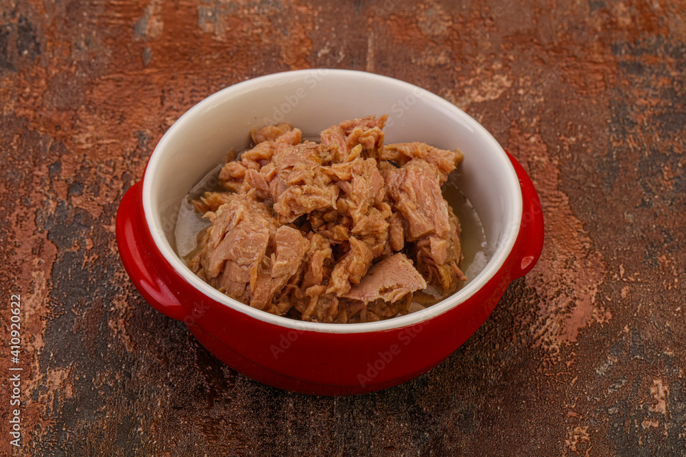 Canned tuna fillet for salad Canned tuna fillet for salad