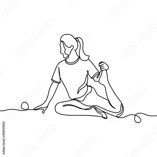Continuous one line drawing silhouette of a beautiful fitness woman. Sport concept. Health icon. Vector illustration isolated on the white background.