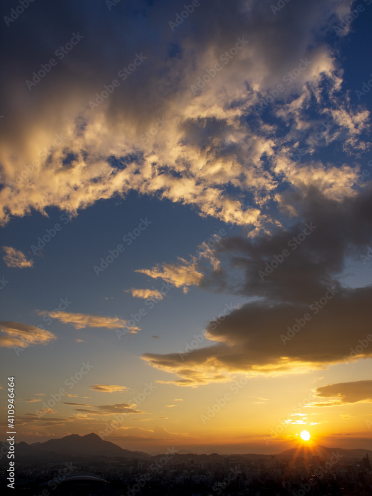 北九州小文字山山頂から眺める夕焼け空