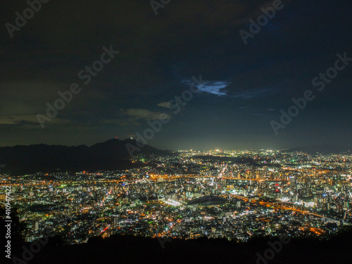 北九州小文字山から小倉市の夜景を一望する
