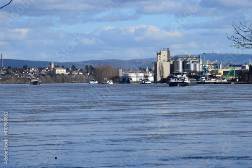 Rheinhochwasser 2021 bei Andernach photo