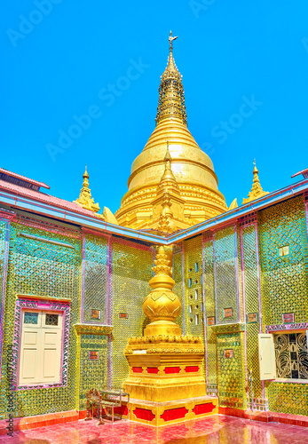 The main stupa of Su Taung Pyae Pagoda in Mandalay, Myanmar photo