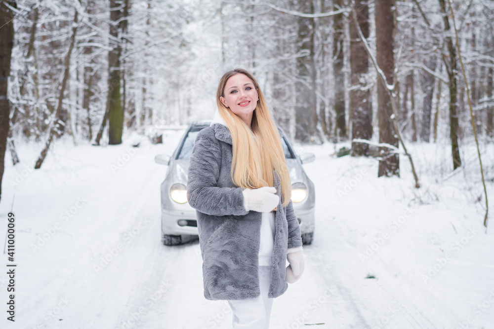 Beautiful girl portrait in winter Beautiful girl portrait in winter