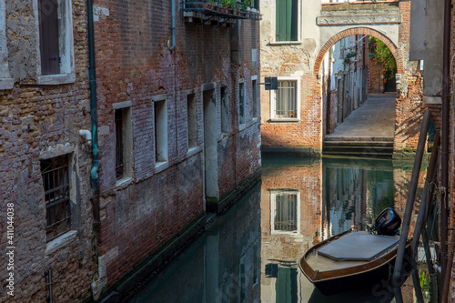 discovery of the city of Venice and its small canals and romantic alleys