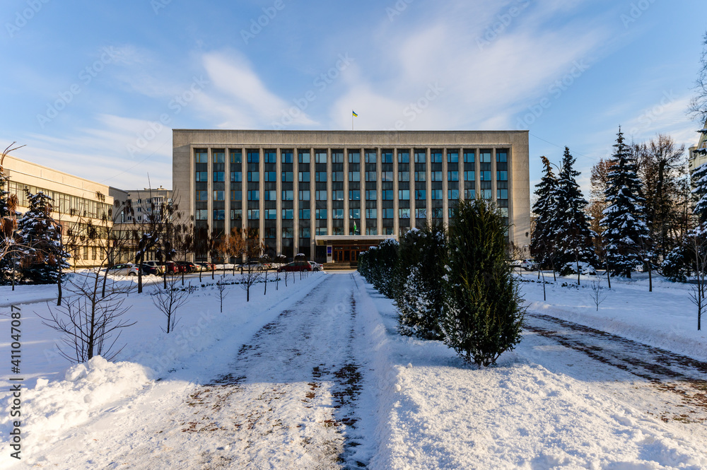 the building of the regional council in the chernihiv region on a sunny winter morning3