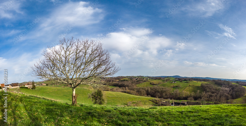Mansac (Corrèze, France) - Vue panoramique de l'Yssandonnais en hiver
Mansac (Corrèze, France) - Vue panoramique de l'Yssandonnais en hiver