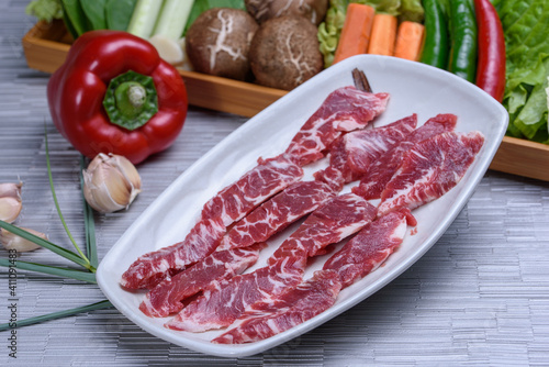 Sliced beef with vegetables, Galbi sal