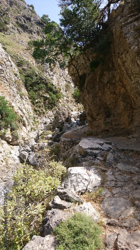 crete kallikrátis canyon hiking