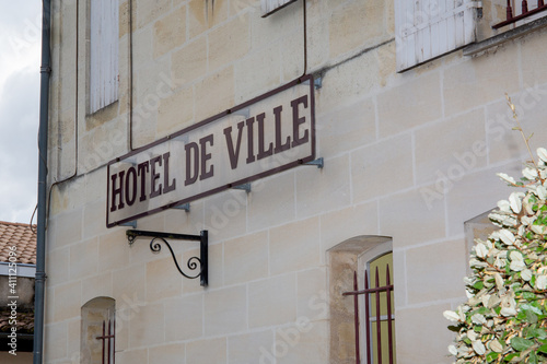 hotel de ville text means in french city hall mayor in town in France