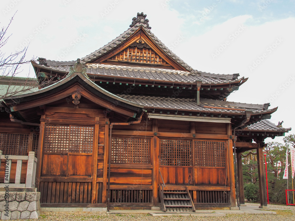 Fototapeta premium 千代保稲荷神社名古屋支所の拝殿