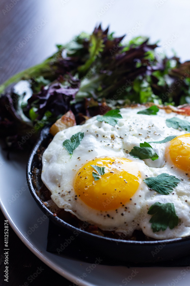 eggs eggs