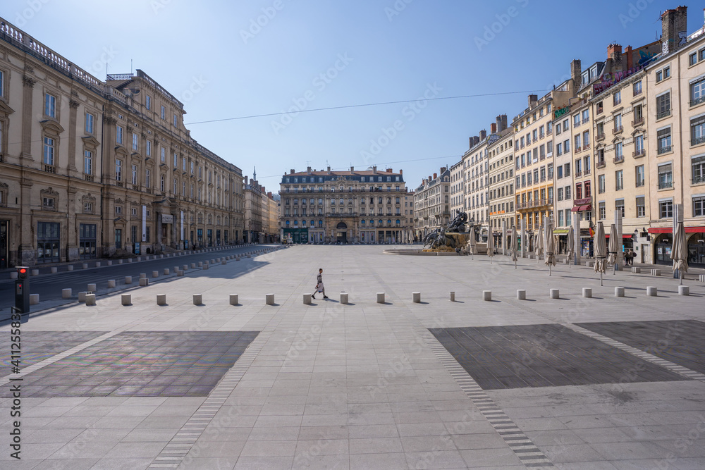 Obraz premium PLace des Terreaux pendant le confinement, Lyon, France