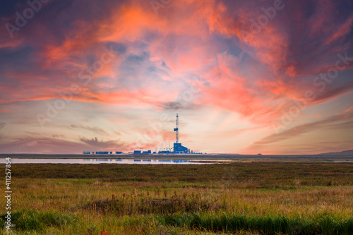 oil and gas industry, exploration, oil and gas well drilling in the far north
