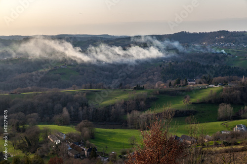 Fototapeta Naklejka Na Ścianę i Meble -  Yssandon (Corrèze, France) - Panorama depuis le vieux bourg sur l'Yssandonnais