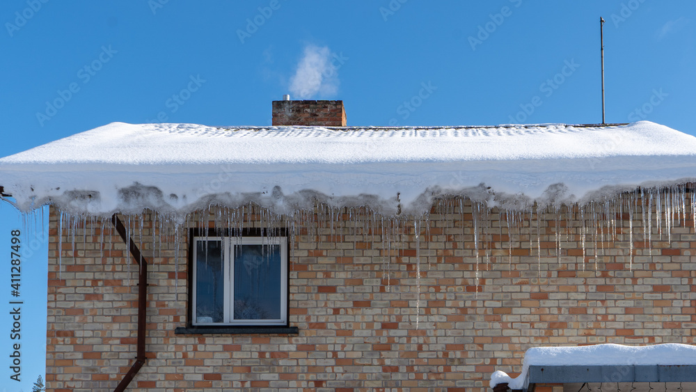 Fototapeta premium house in the snow