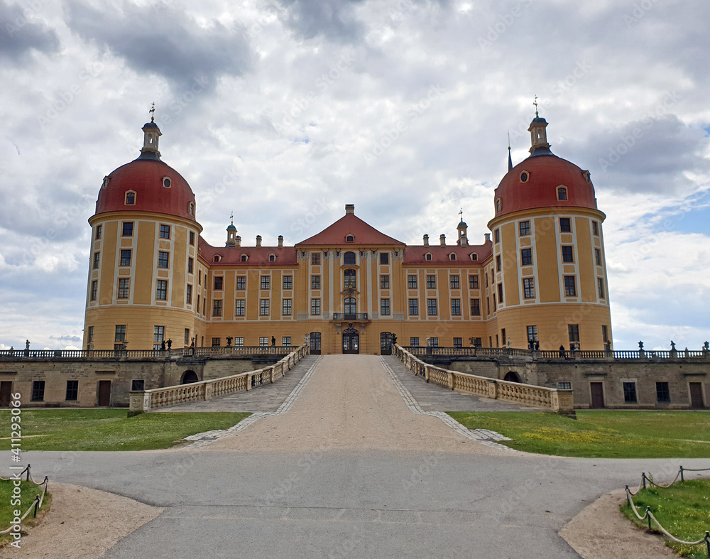 wundervolle Blicke auf Schloss Moritzburg