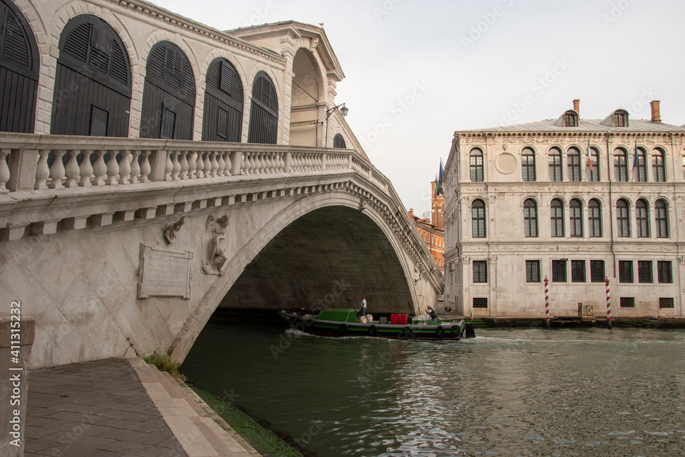 The Rialto Bridge over the Grand Canal, City of Venice, Italy, Europe