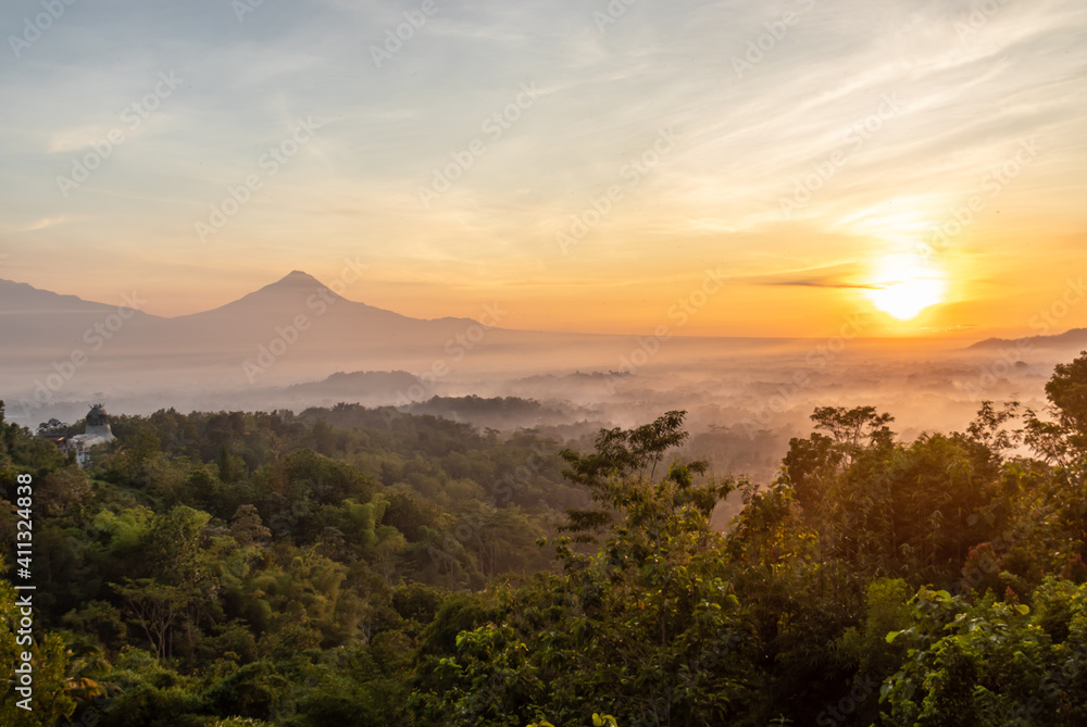Lever de soleil à Yogyakarta, Indonésie