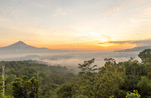 Lever de soleil à Yogyakarta, Indonésie