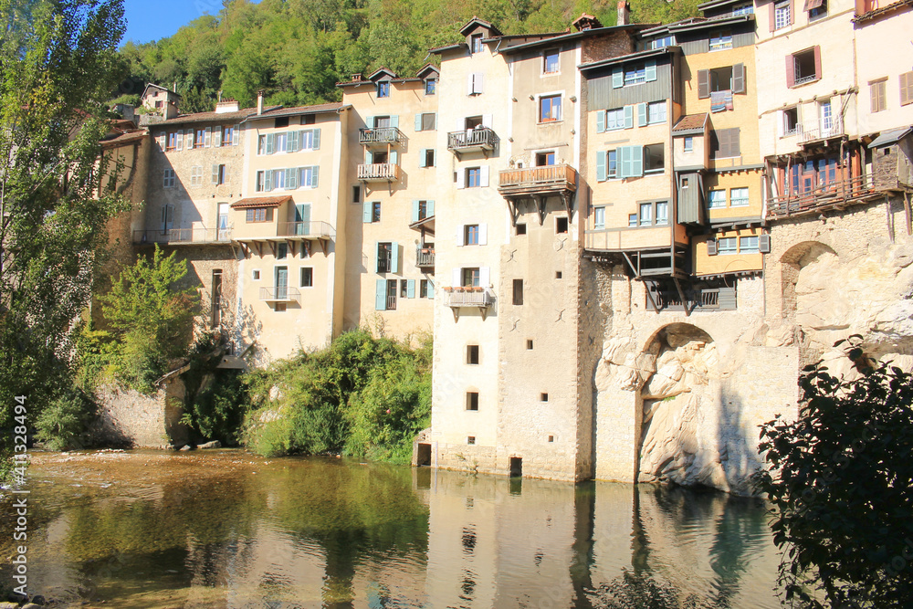 Obraz premium Pont-en-Royans, a charming and picturesque village in Vercors Regional Nature Park in the French alps
