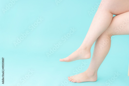 女性 脚