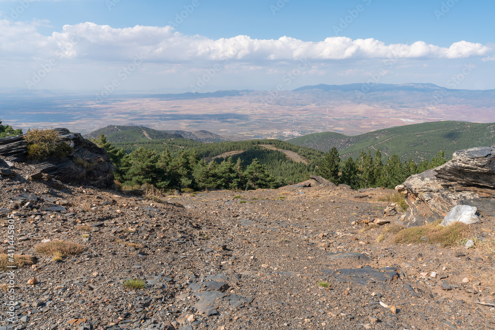 mountainous landscape in Sierra Nevada