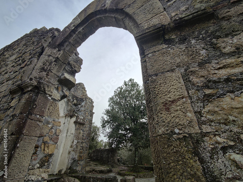 Fotografija Sant' Antonio al Mesco abandoned abbey near Monterosso