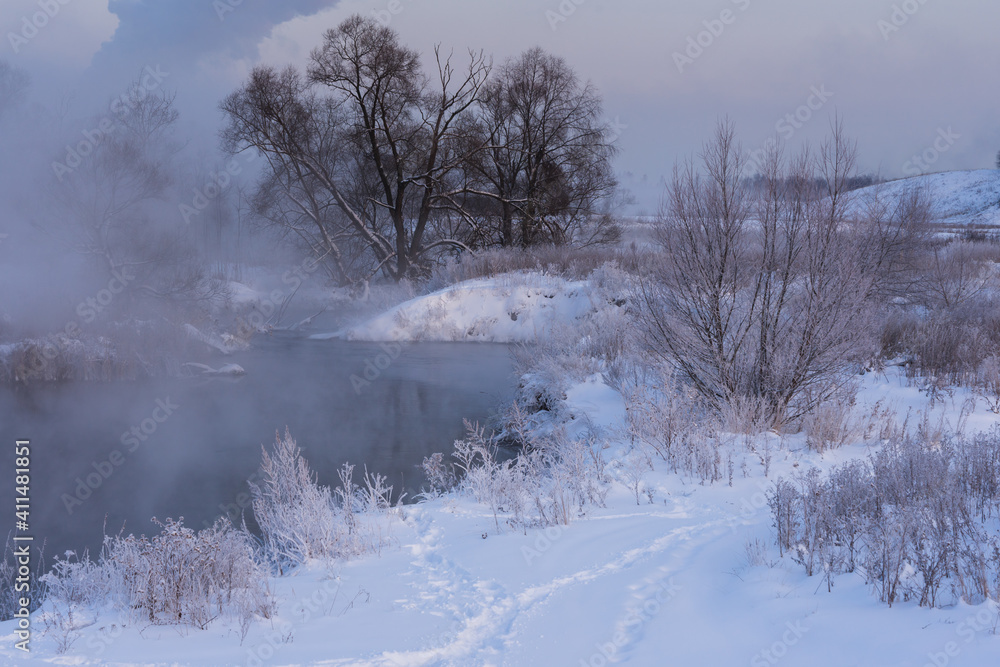 Winter morning over the river