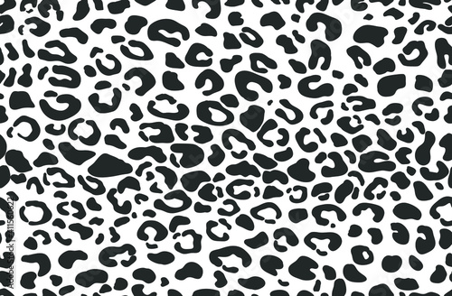 Leopard skin seamless pattern. Vector illustration.